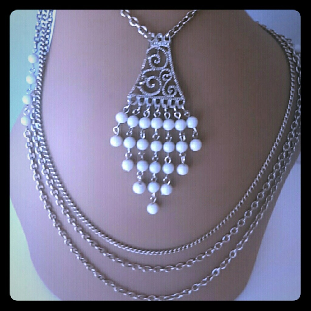 VINTAGE 4 Strand Swag Focal Choker Necklace